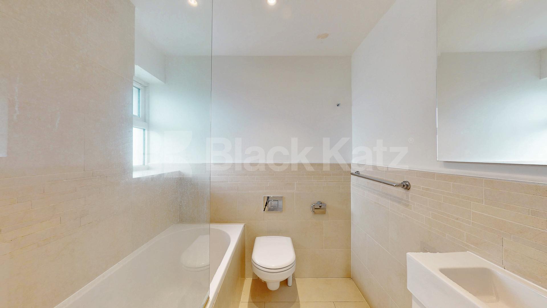 Spacious 3 bed 3 bath apartment set in a beautiful location  Adelaide Road, Primrose Hill / Chalk Farm